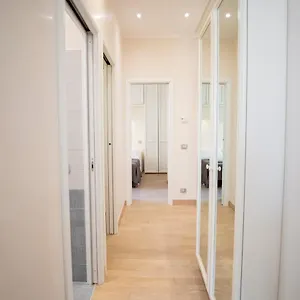 noliday-suite-riviera.hotelitalianriviera.com/